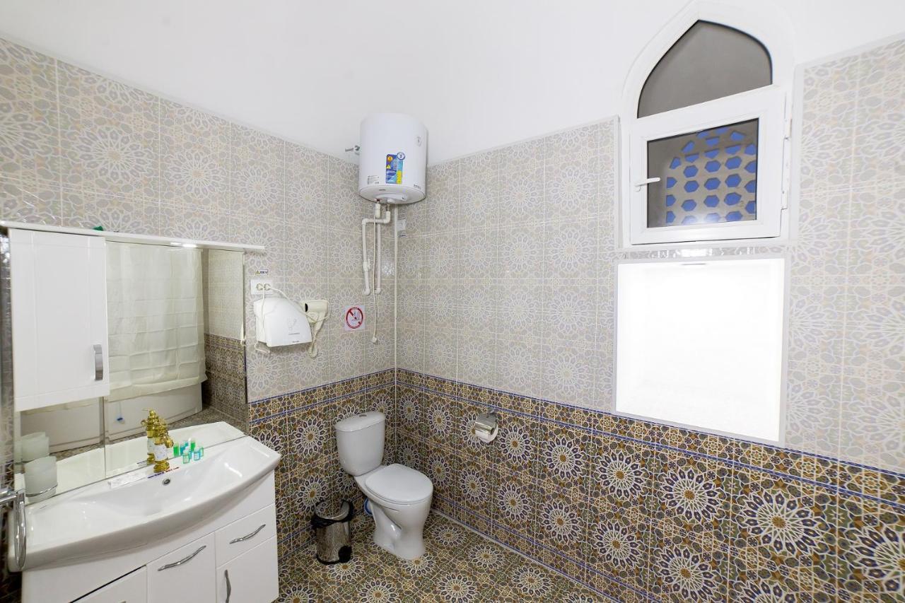 Feruzkhan Hotel - Madrassah Mohammed Rakhim Khan 1871 خيوة المظهر الخارجي الصورة